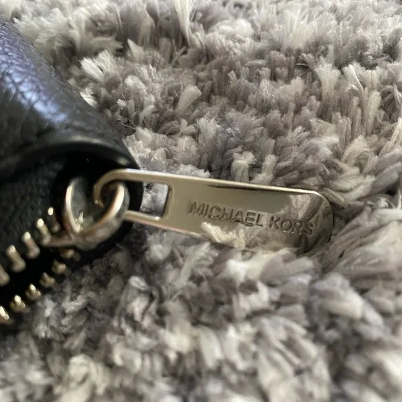 Michael Kors black wristlet - Picture 2 of 7